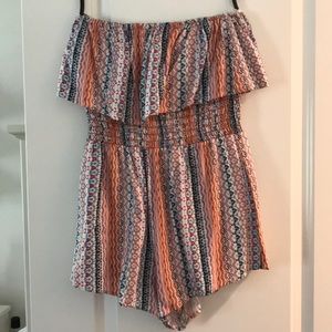 Floral strapless romper